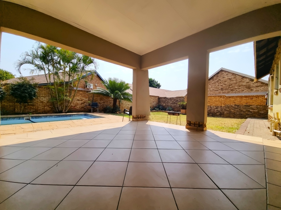 3 Bedroom Property for Sale in Waterval East North West